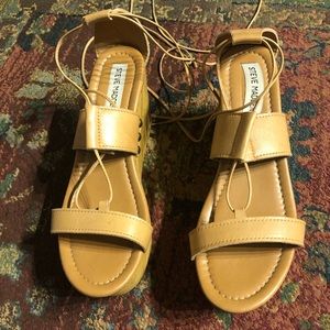 Steve Madden wedge sandal size 39
